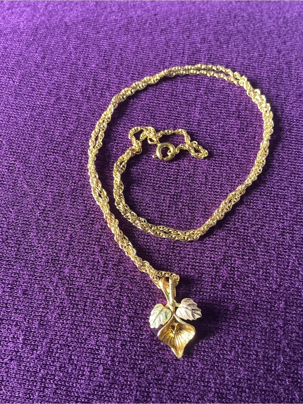 10K Black Hills Gold Lilly Pendant on GF Chain 💜READ DESCRIPTION💜